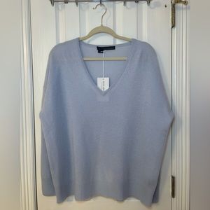 NWT 360 Cashmere Baby Blue Sweater | V-Neck | Size LARGE | 100% Cashmere